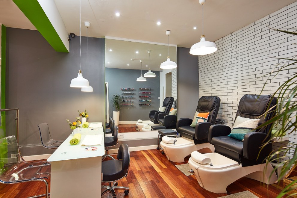 Oval Beauty Clinic | Beauty Clinic | Interior Designers